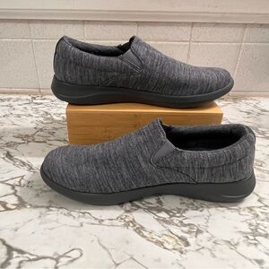 Merinos Women's Wool Slip-On Shoes in Dark Gray.